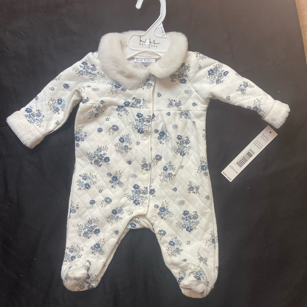 Nicole Miller, baby size 0 to 3 Nwt fuzzy soft onesie. Blue floral print